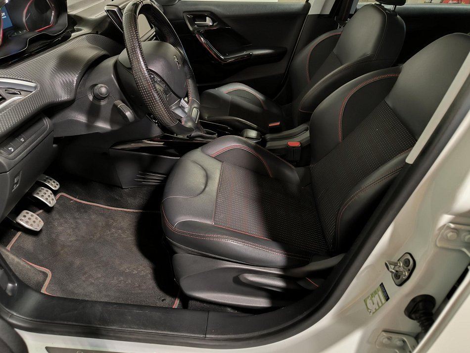 Peugeot 2008 1.2PT GT Line