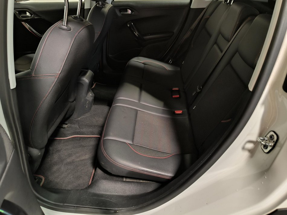 Peugeot 2008 1.2PT GT Line