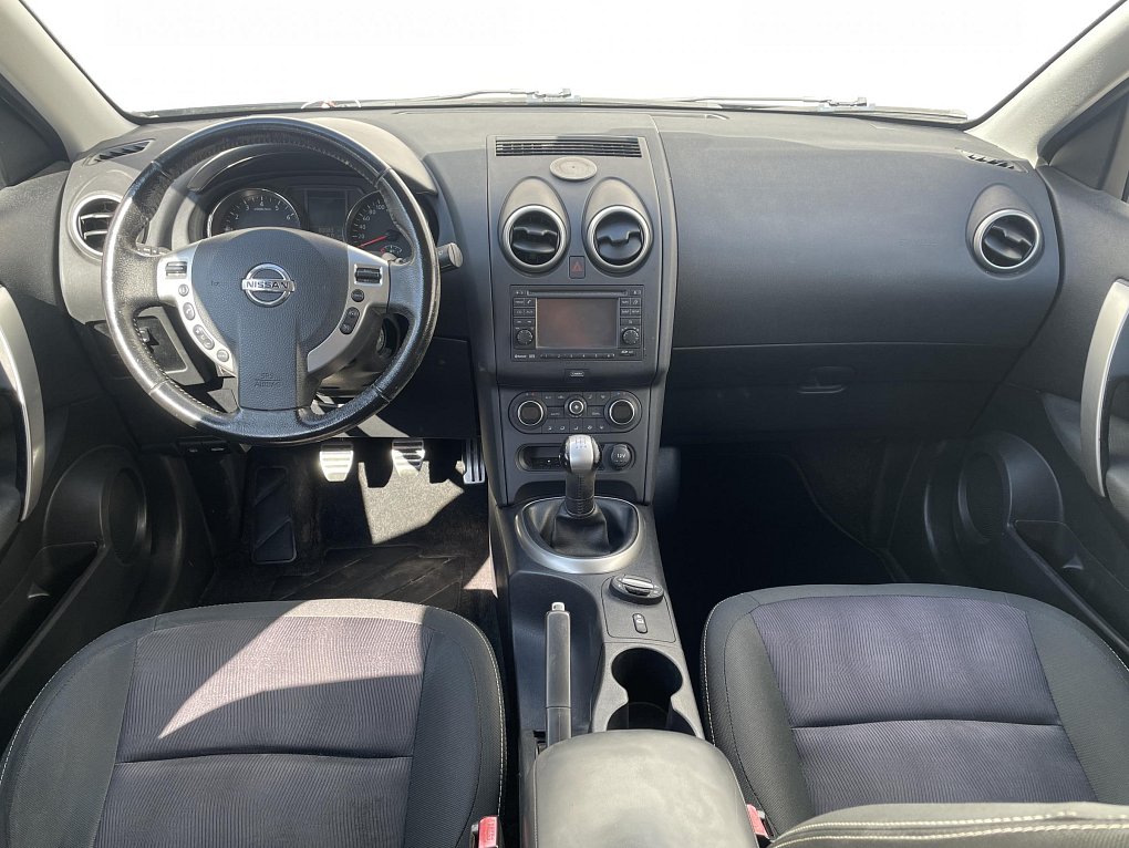 Nissan Qashqai 1.6i 