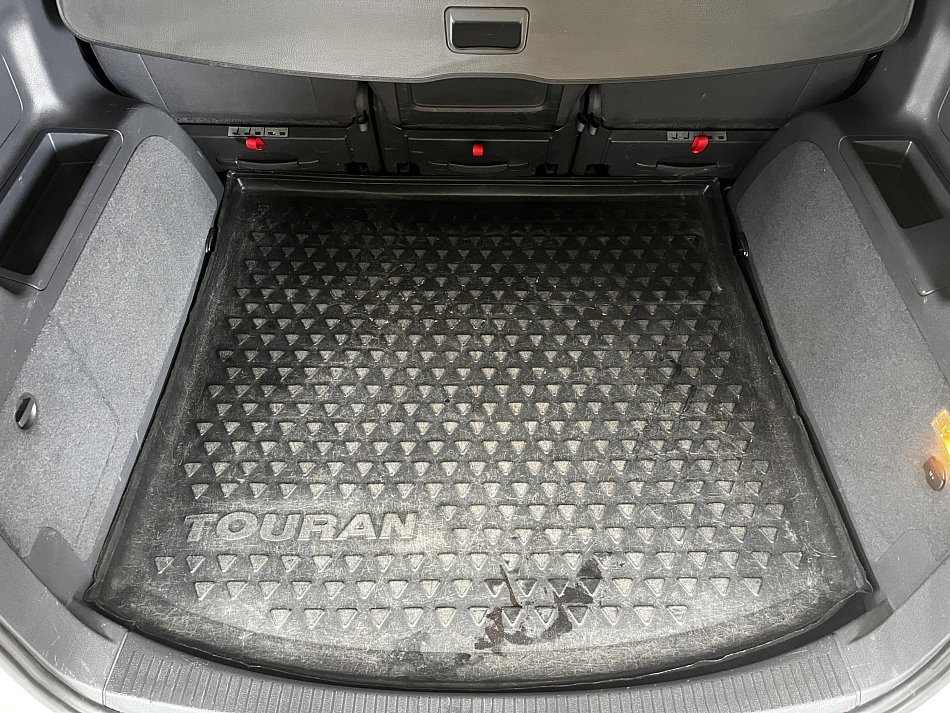 Volkswagen Touran 2.0TDi 