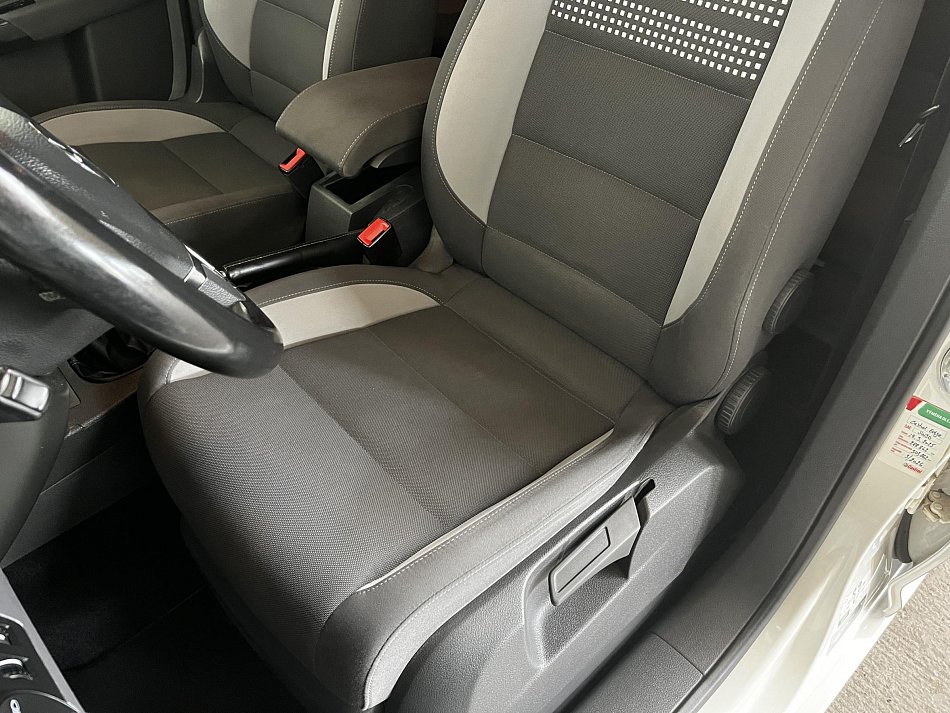 Volkswagen Touran 2.0TDi 