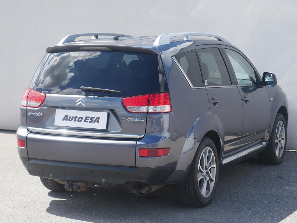 Citroën C-Crosser 2.2HDi  7míst, 4x4