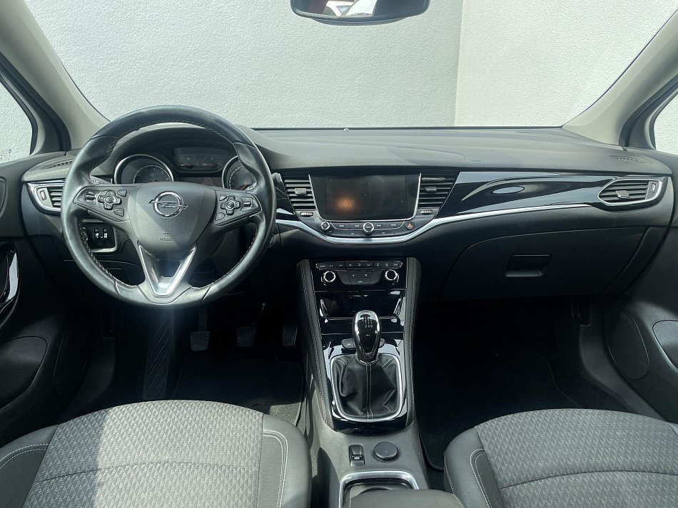 Opel Astra 1.4 T Innovation