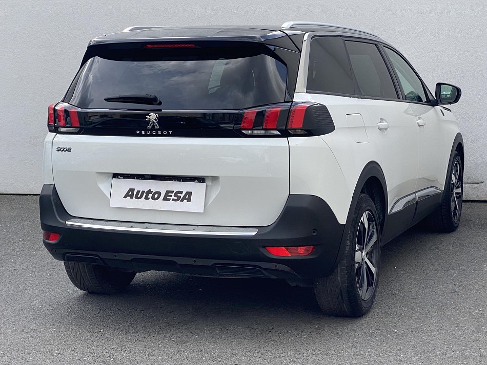 Peugeot 5008 1.2 PT Crossway 7míst