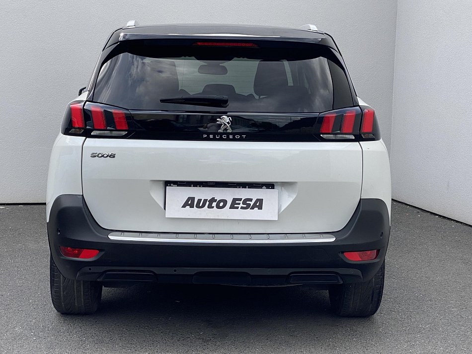 Peugeot 5008 1.2 PT Crossway 7míst