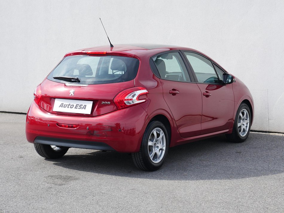 Peugeot 208 1.4 i 