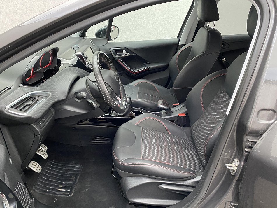 Peugeot 2008 1.2PT GT Line