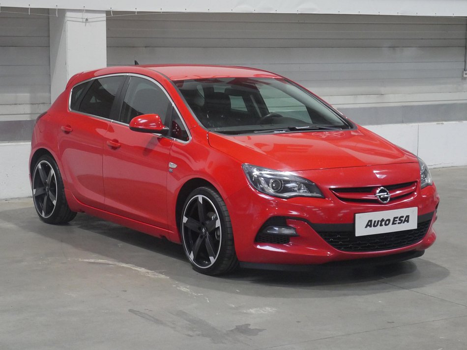 Opel Astra 1.4 Turbo OPC line