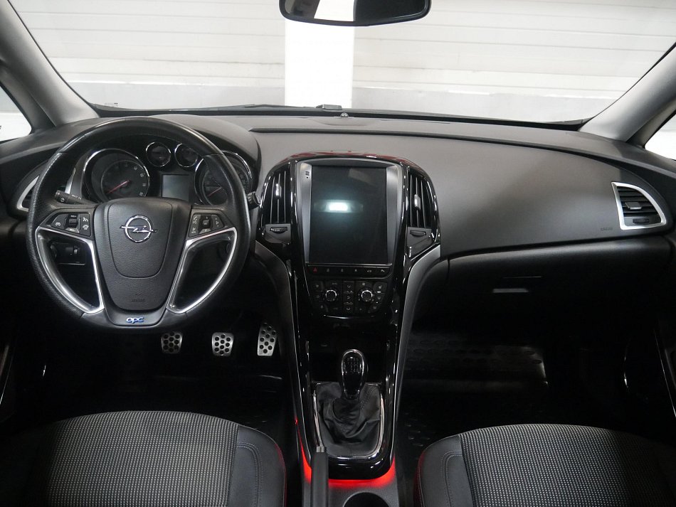 Opel Astra 1.4 Turbo OPC line