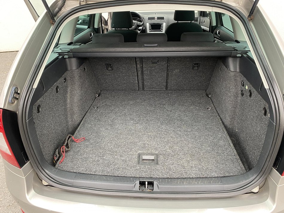 Škoda Octavia II 1.6 TDi Ambition