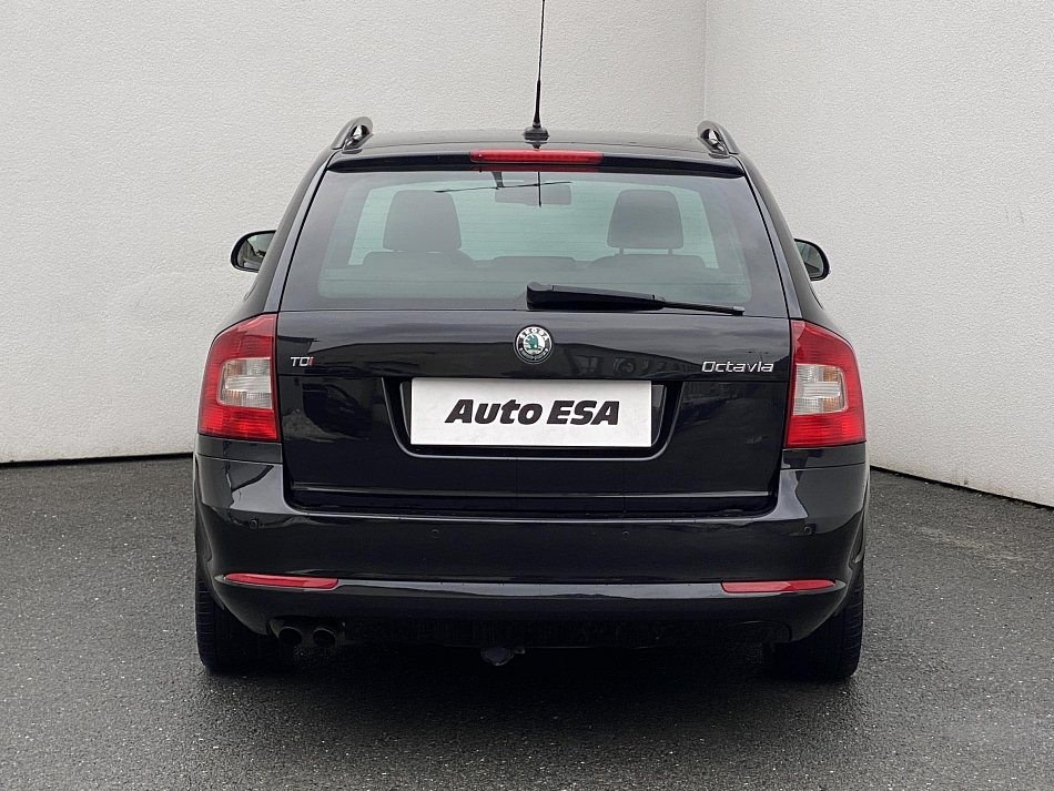Škoda Octavia II 2.0 TDi Elegance
