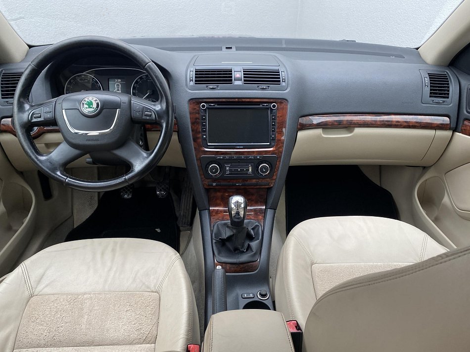 Škoda Octavia II 2.0 TDi Elegance