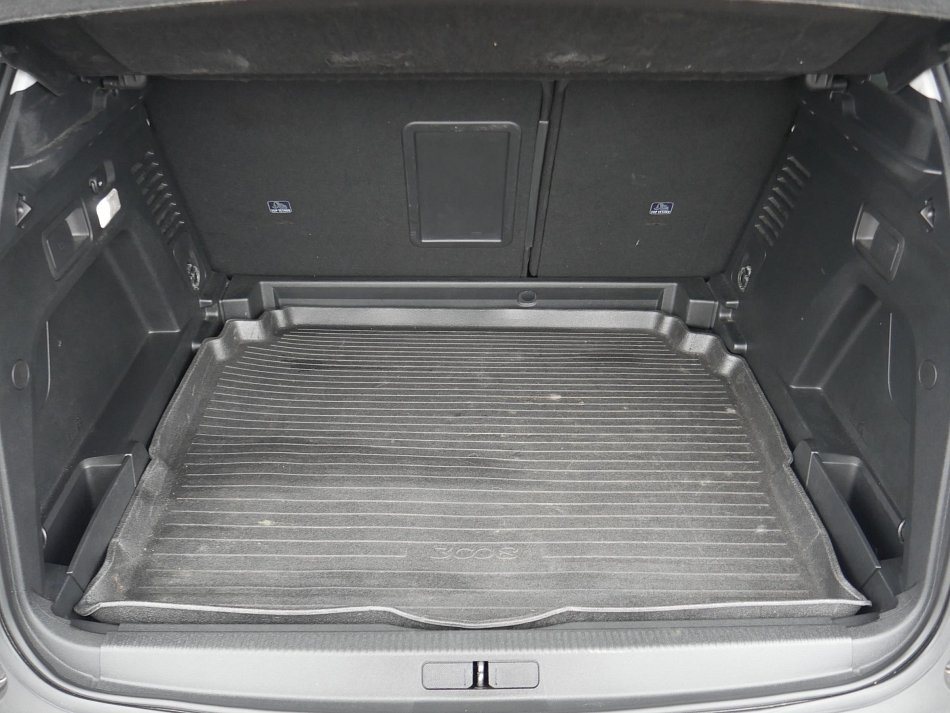 Peugeot 3008 1.2 PT 