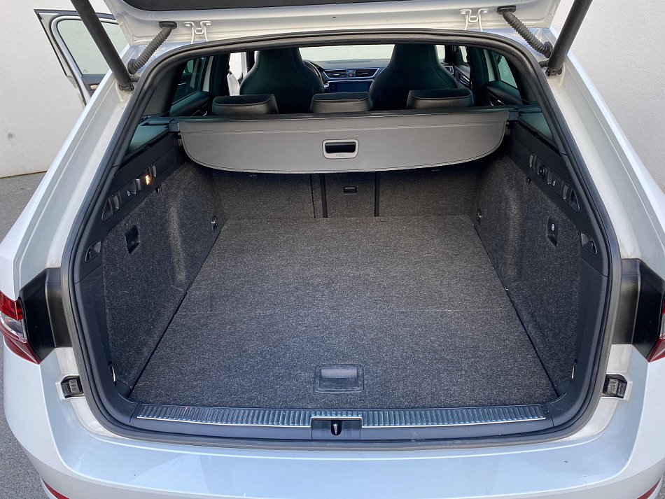 Škoda Superb III 2.0 TDI Ambition