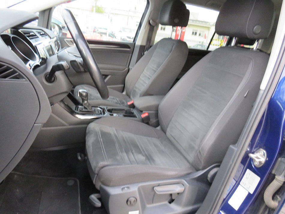 Volkswagen Touran 2.0TDi 