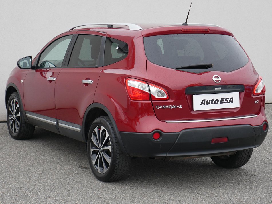 Nissan Qashqai 2.0 dCi  4x4, 7míst