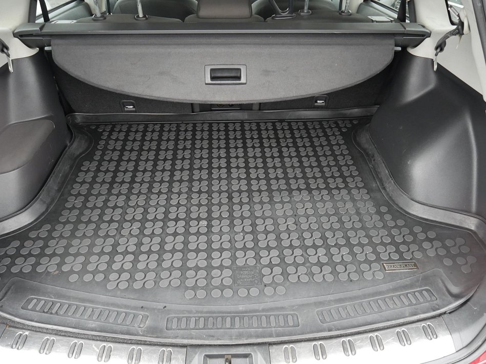 Nissan Qashqai 2.0 dCi  4x4, 7míst