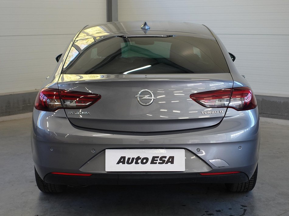 Opel Insignia 1.6CDTi 