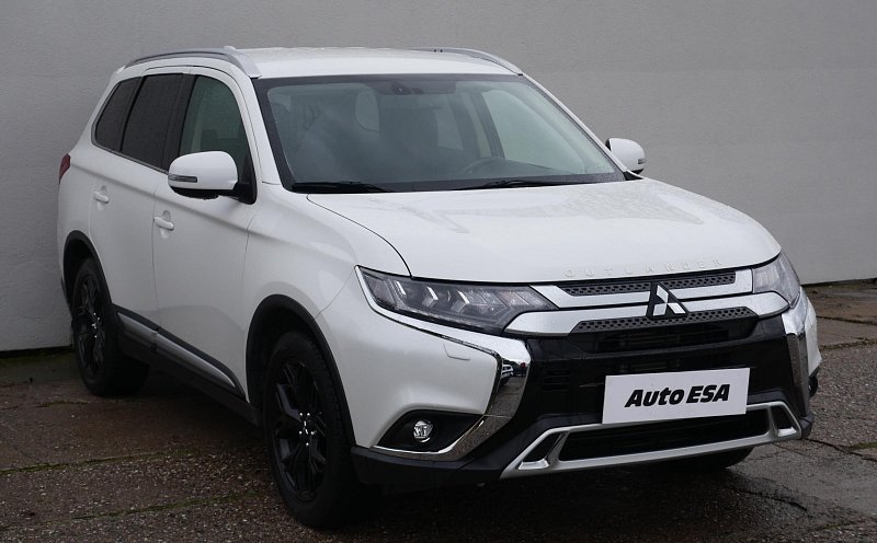 Mitsubishi Outlander 2.0MIVEC  4x4, 7míst