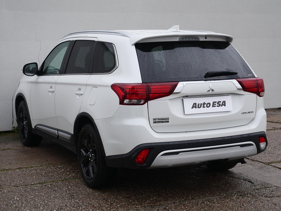 Mitsubishi Outlander 2.0MIVEC  4x4, 7míst
