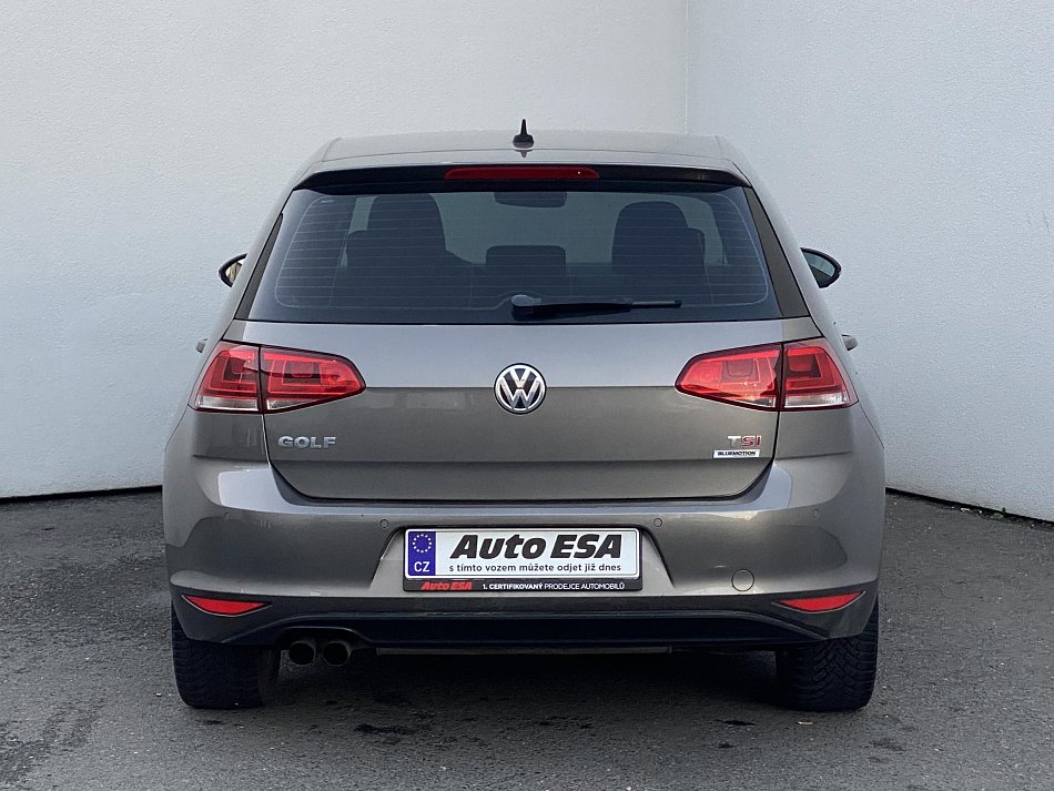 Volkswagen Golf 1.4 TSI 