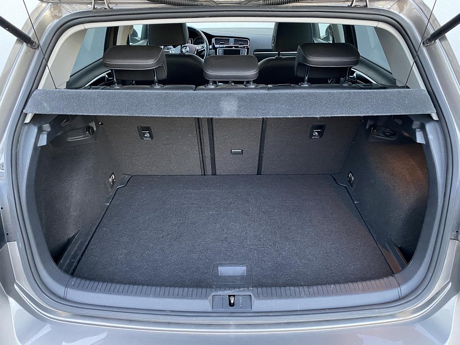 Volkswagen Golf 1.4 TSI 