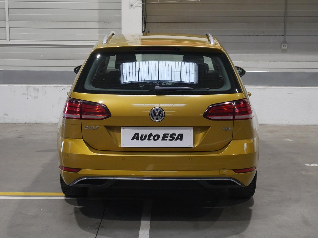 Volkswagen Golf 1.0 TSI 