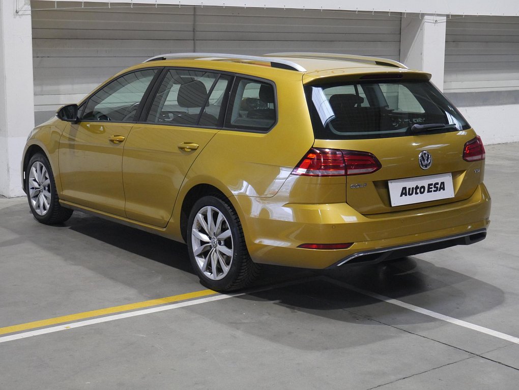 Volkswagen Golf 1.0 TSI 