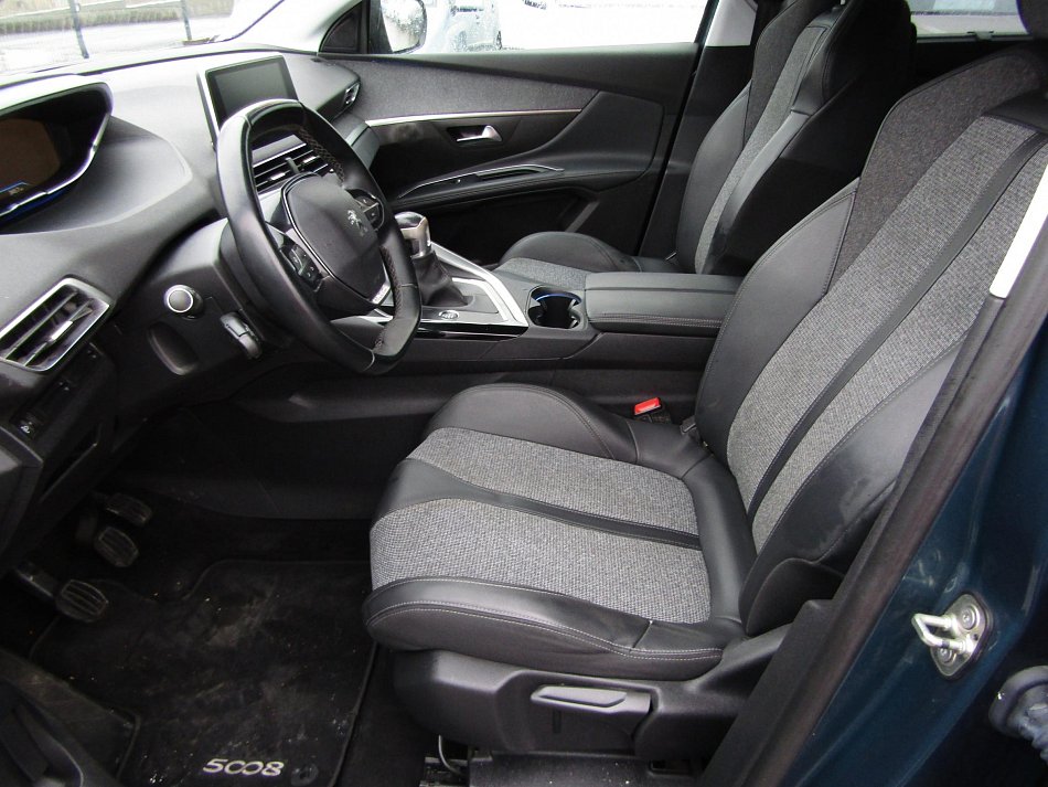 Peugeot 5008 1.5 HDi Allure