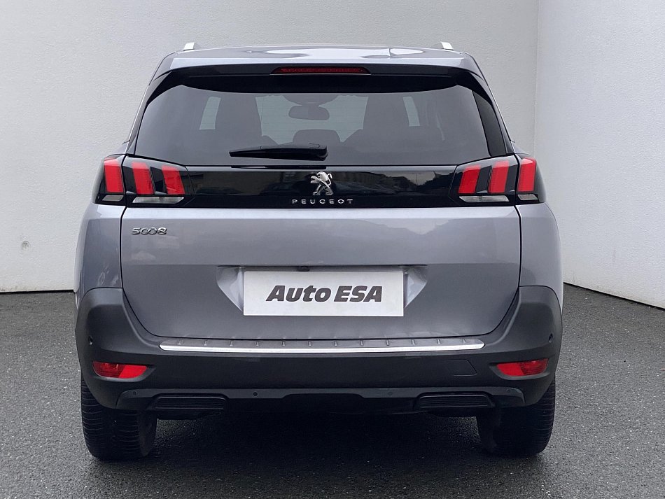 Peugeot 5008 1.2PT Allure
