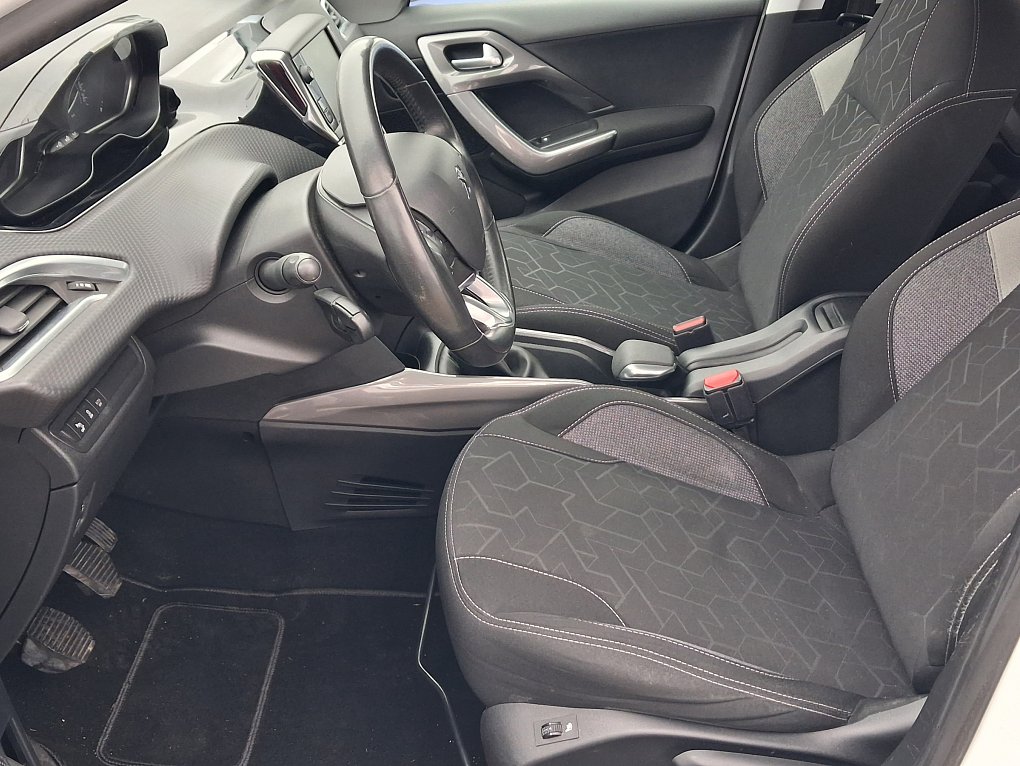 Peugeot 2008 1.2PT 