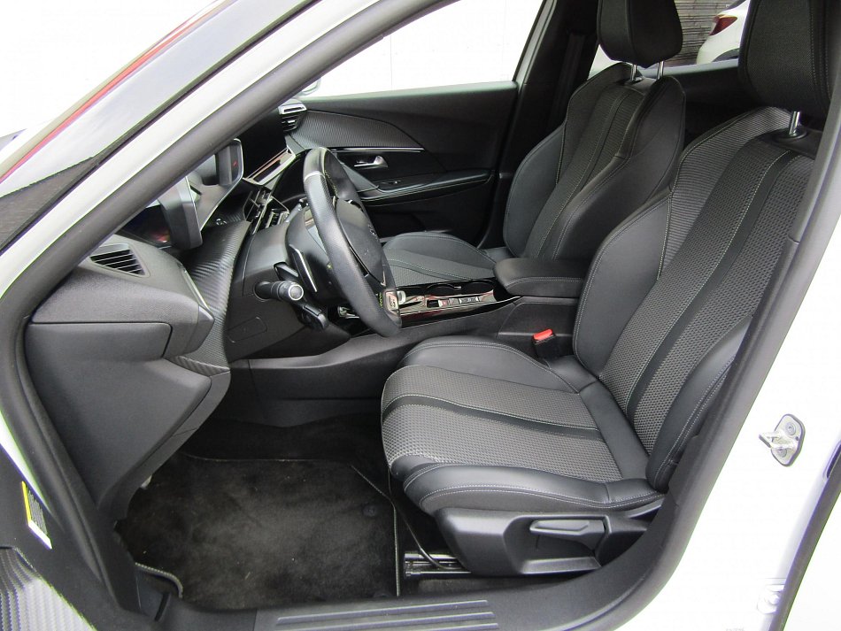 Peugeot 2008 1.2 PT GT