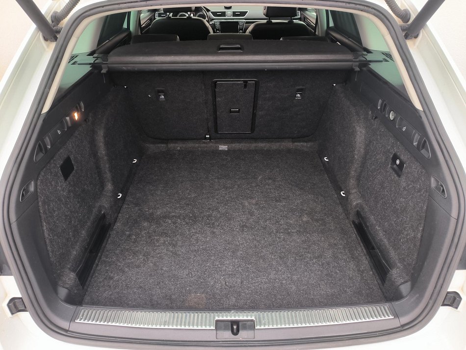 Škoda Superb III 2.0 TDi L&K 4x4