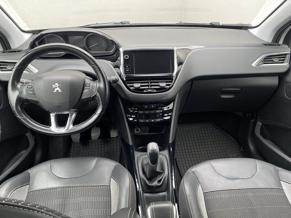 Peugeot 2008 1.2PT Allure