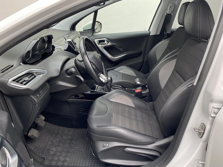 Peugeot 2008 1.2PT Allure