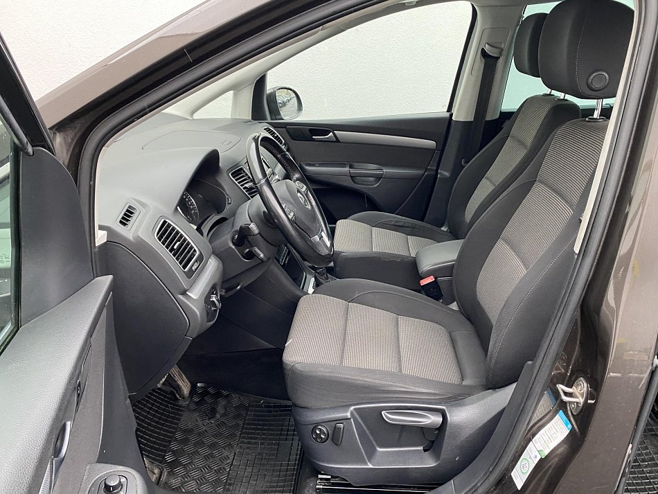 Volkswagen Sharan 2.0 TDi 