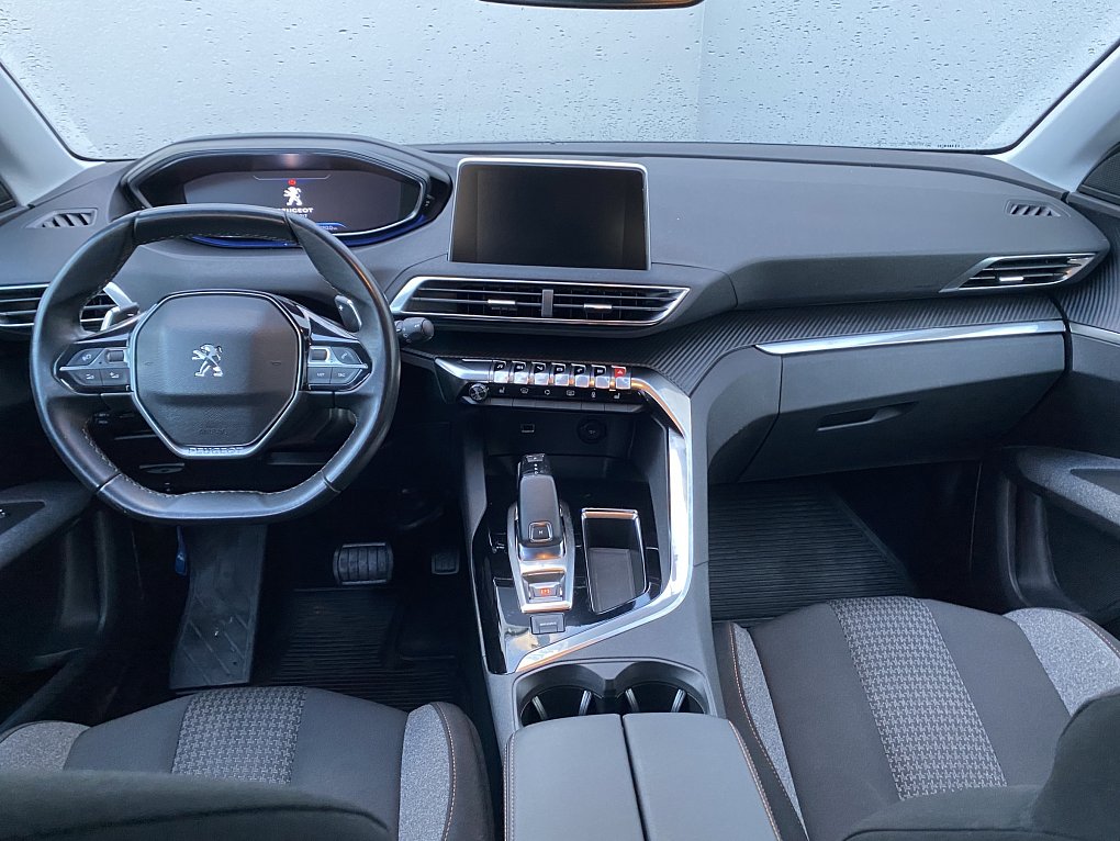 Peugeot 3008 1.2PT 