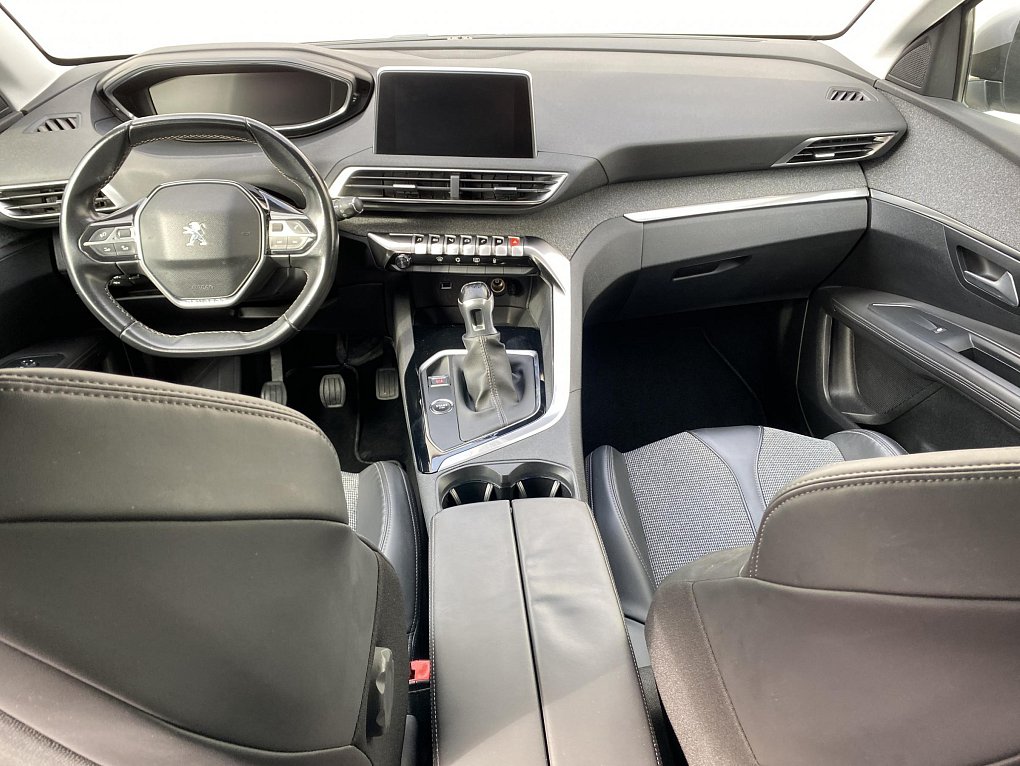 Peugeot 3008 1.2PT Allure