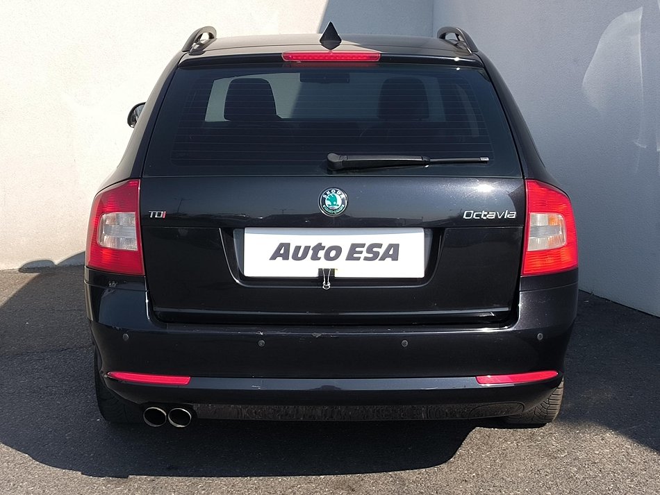 Škoda Octavia II 2.0 TDi Elegance