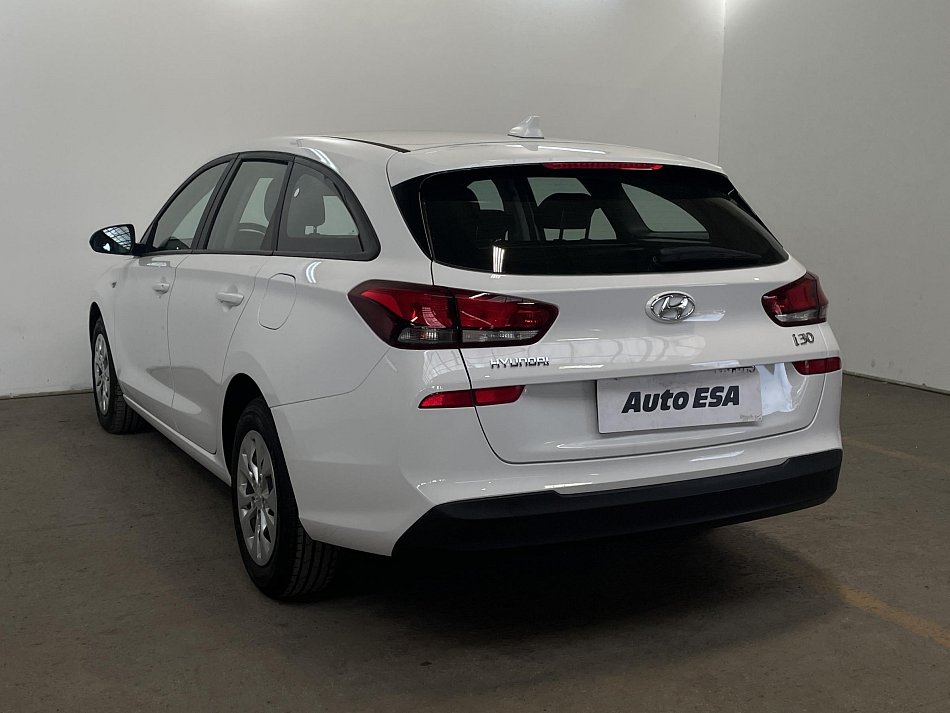 Hyundai I30 1.5 DPi Smart