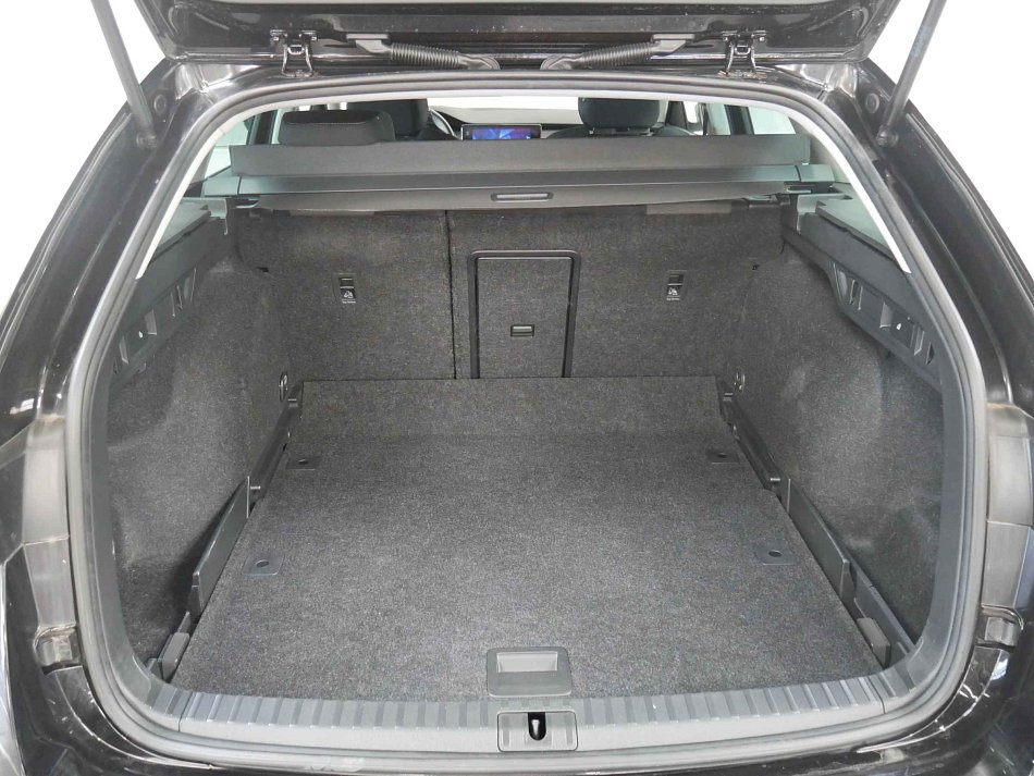 Škoda Octavia IV 2.0 TDi Tour