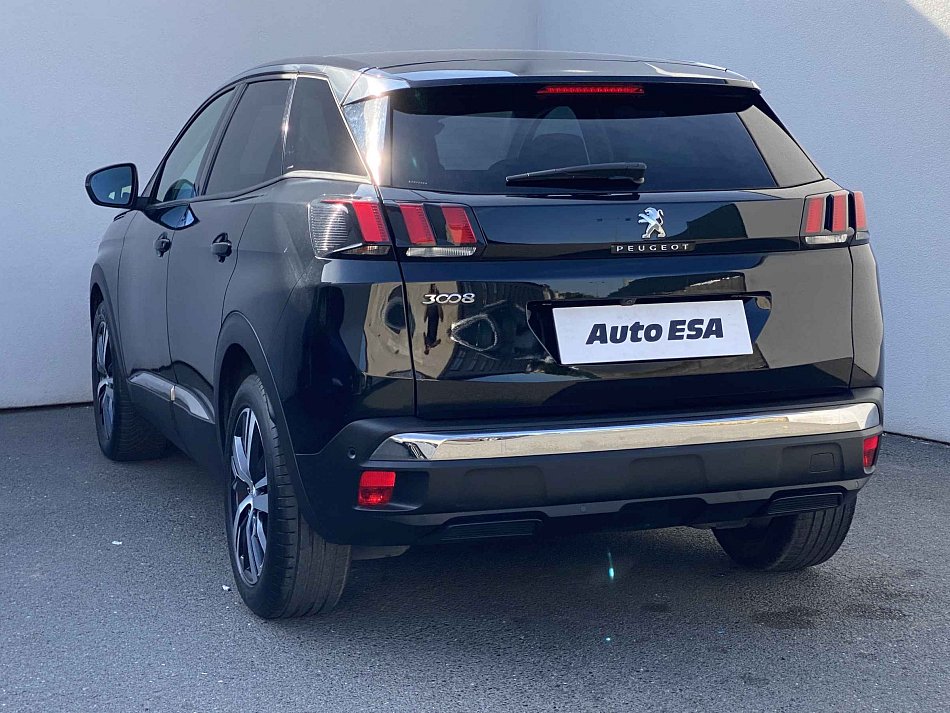 Peugeot 3008 1.2 PT Allure