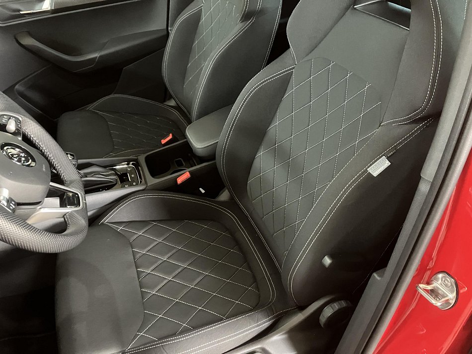 Škoda Karoq 1.5 TSi SportLine