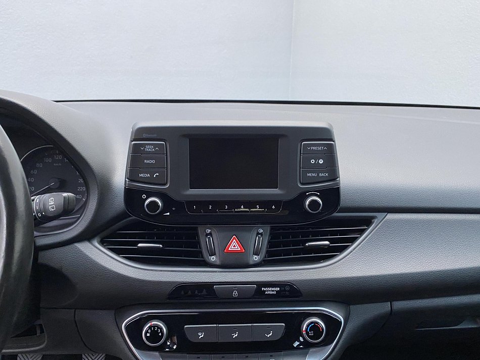 Hyundai I30 1.0 T-GDi Trikolor
