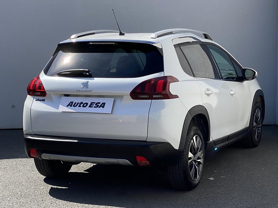 Peugeot 2008 1.2 PT Allure