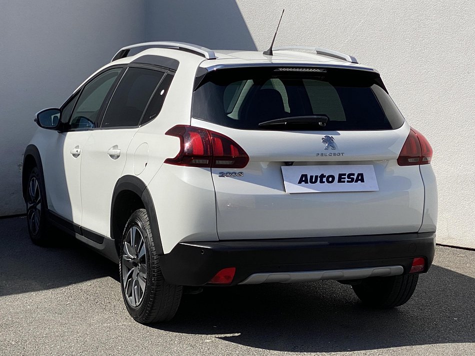 Peugeot 2008 1.2 PT Allure