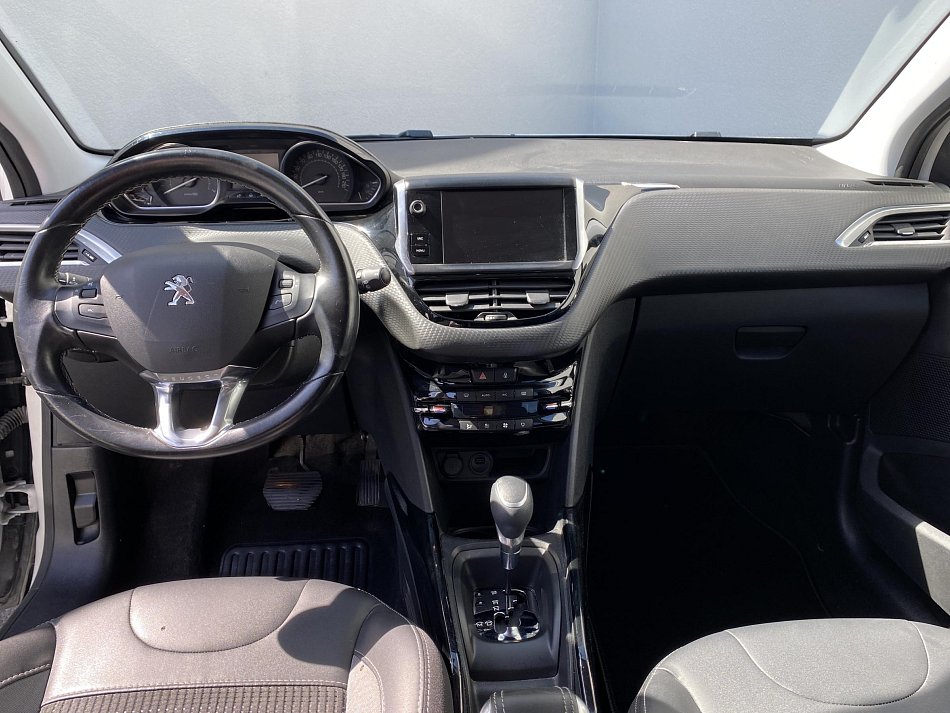 Peugeot 2008 1.2 PT Allure