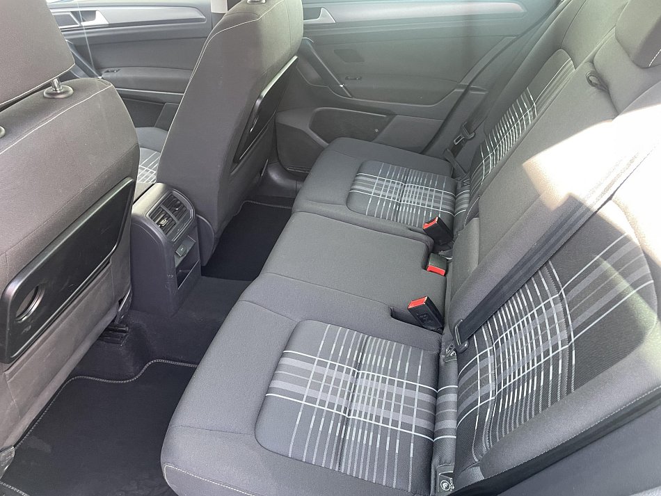 Volkswagen Sportsvan 1.2 TSi Lounge