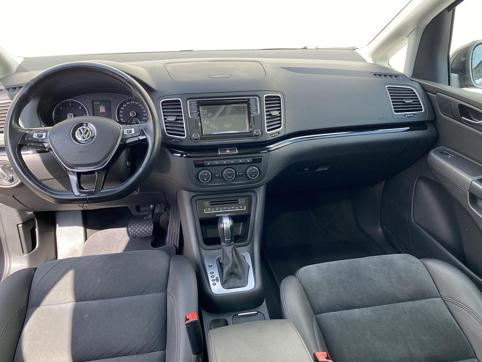 Volkswagen Sharan 2.0 TDi Highline 7míst