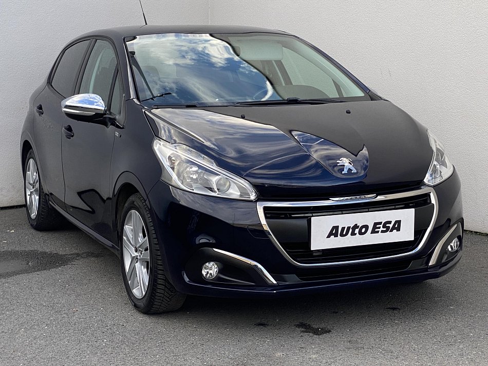 Peugeot 208 1.2i Style
